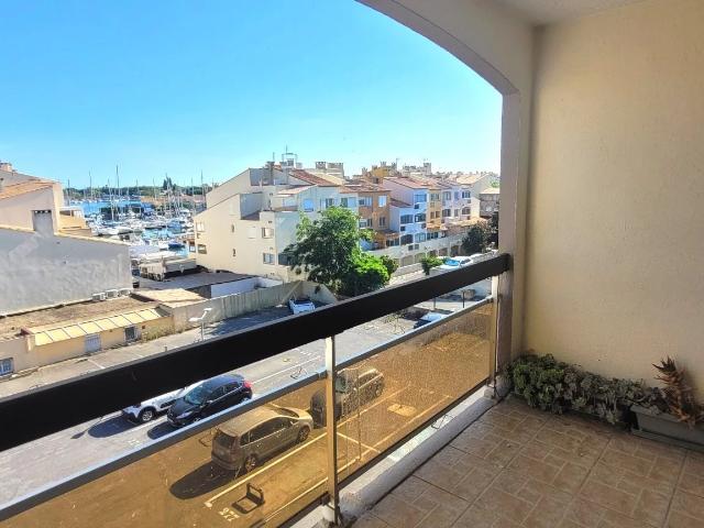 Cap d'Agde, Centre Port Spacieux T2 traversant avec grand garage