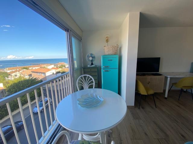 Cap d'Agde Falaises Vue Mer