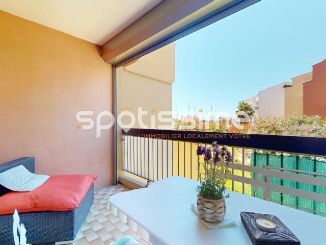 CAP D'AGDE, MALFATO T2 avec balcon, parking et accès direc. 33m² Agde Cap d'Agde
