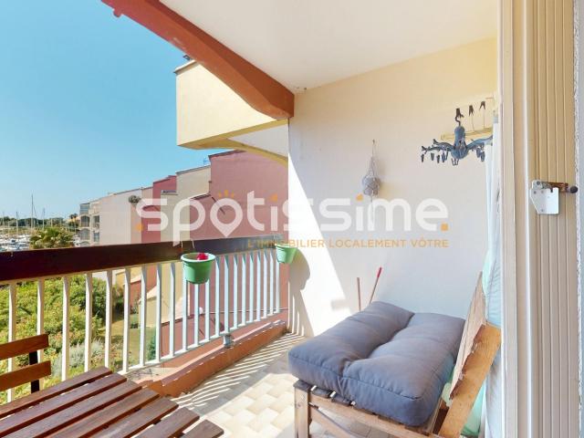 CAP D'AGDE Malfato Studio cabine avec vue port et parkin. 20m² Agde Cap d'Agde