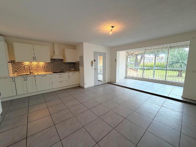 Cap d'Agde Richelieu Grand T3 Traversant Avec Garage