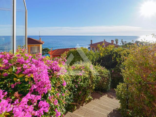 Cap D'ail Villa Vue Mer Garage 302m² Cap d'Ail
