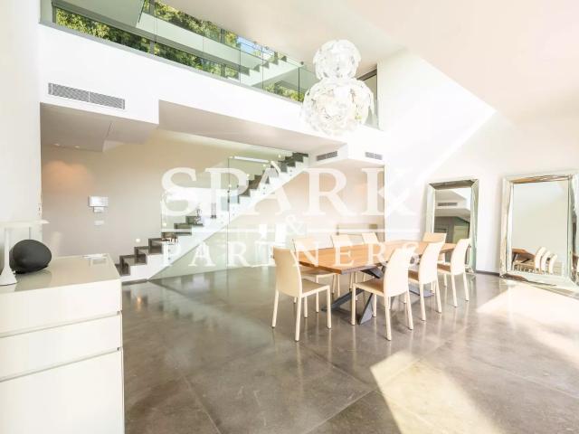 Cap d'Ail Contemporary villa at the gateway to Monaco