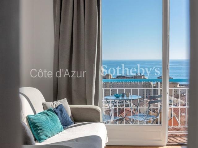 Cap d'Ail Studio vue mer en dernier étage Vendu meublé