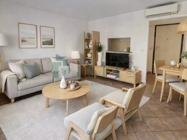 CAP D'ANTIBES 10 BOULEVARD DU CAP 2P Rez de Jardin proche mer