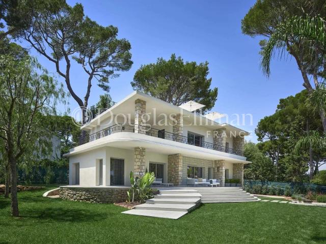 Cap D'antibes Magnifique villa rénovée avec solarium et pi. 220m² Antibes