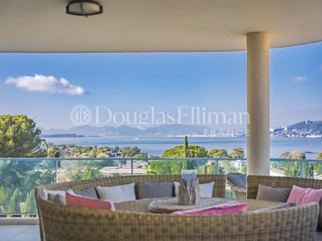 Cap D'antibes Superbe penthouse avec vue mer 103m² Antibes