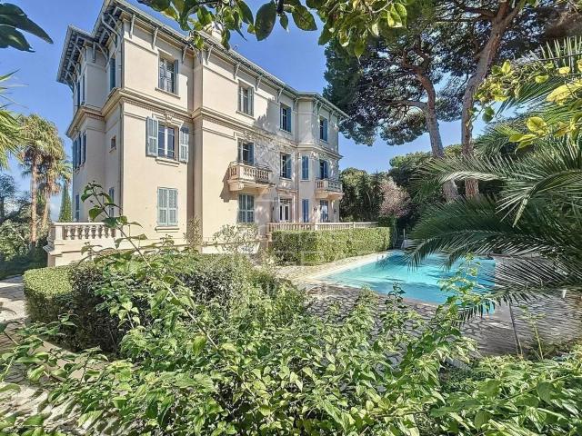Cap d'Antibes versant Est Appartement vue mer au coeur d'u. 121m² Antibes