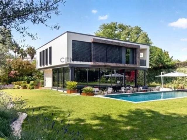 Cap d'Antibes versant Ouest, villa contemporaine neuve d'exception dans un domaine privé