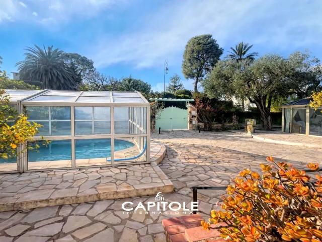Cap d'Antibes versant ouest Villa de plain pied de 160 m. 160m² Antibes