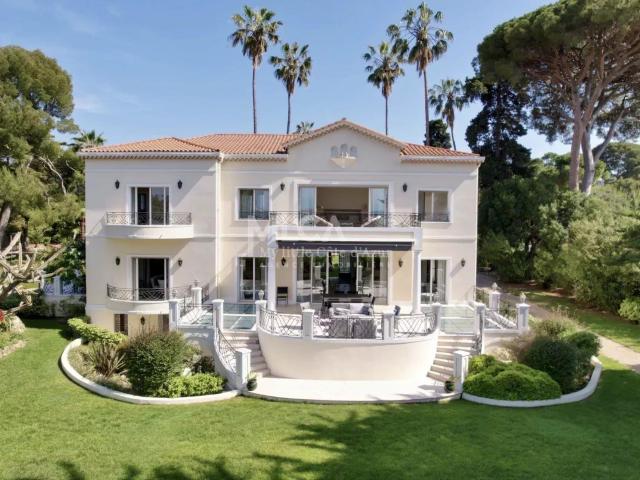 Cap D'antibes Versant Ouest Front De Mer 512m² Antibes
