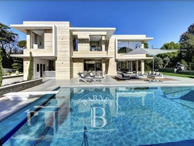 CAP D'ANTIBES VILLA D' ARCHITECT MODERNE