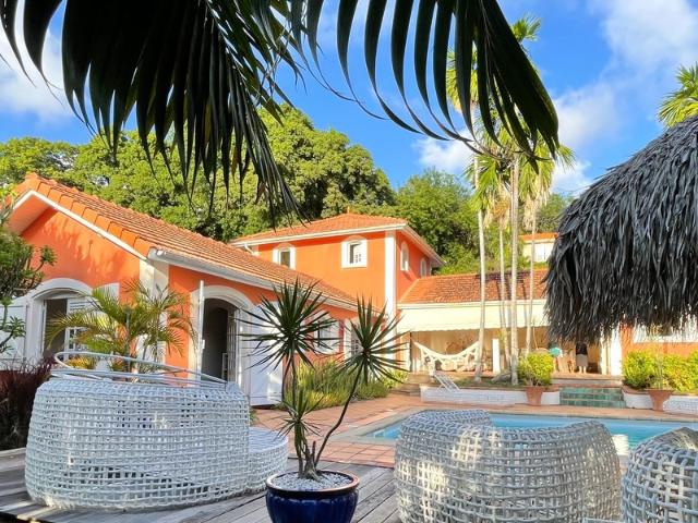 CAP EST – Le FRANCOIS – MAGNIFIQUE VILLA DE STANDING