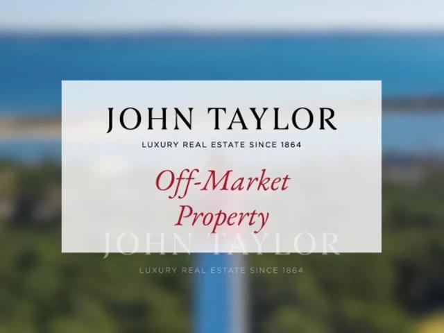CAP FERRET Hyper Centre village CABANE RENOVEE JOHN TAYLOR CAP FERRET