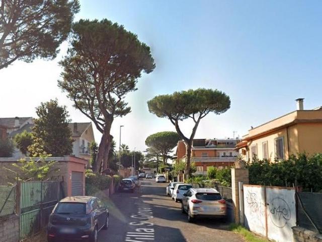 Capannelle accogliente trilocale arredato