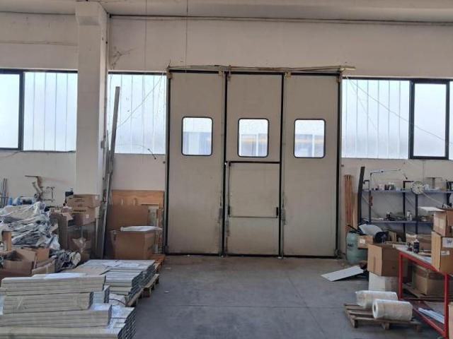 Capannone artigianale in affitto a Calcinaia 660 mq Rif: 1428643