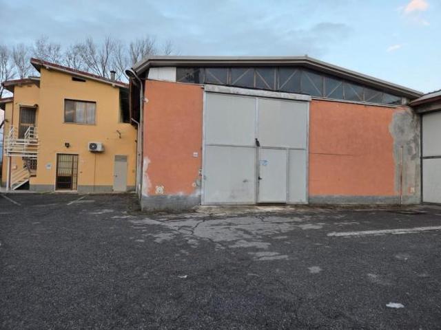 Capannone artigianale in vendita a Zone Capannori 280 mq Rif: 1390445