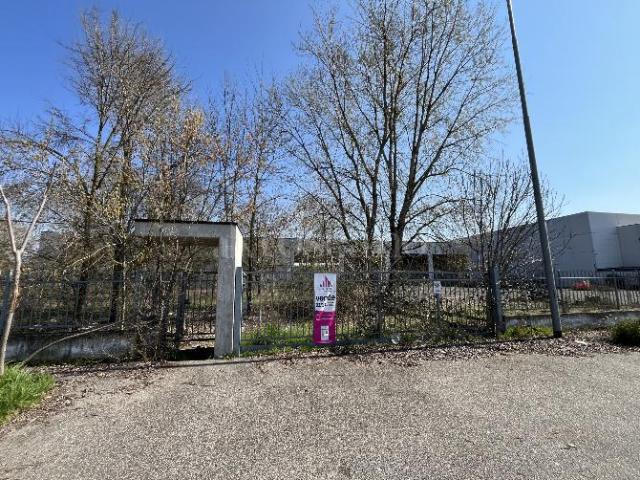 Capannone di 2780 mq a Vigevano