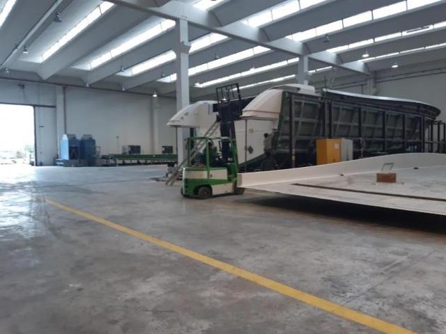 Capannone direzionale in vendita a Massa 7761 mq Rif: 1311975