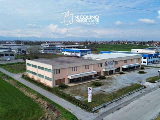 Capannone in affitto a Magliano Alpi