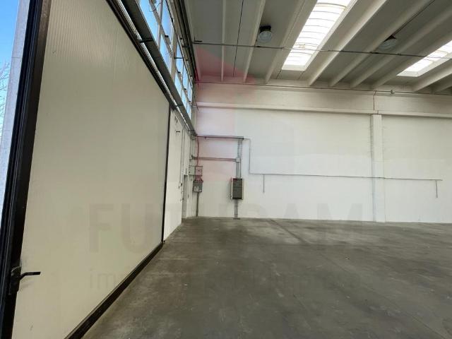 Capannone in affitto a Malo