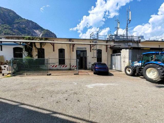 Capannone in affitto a Baveno