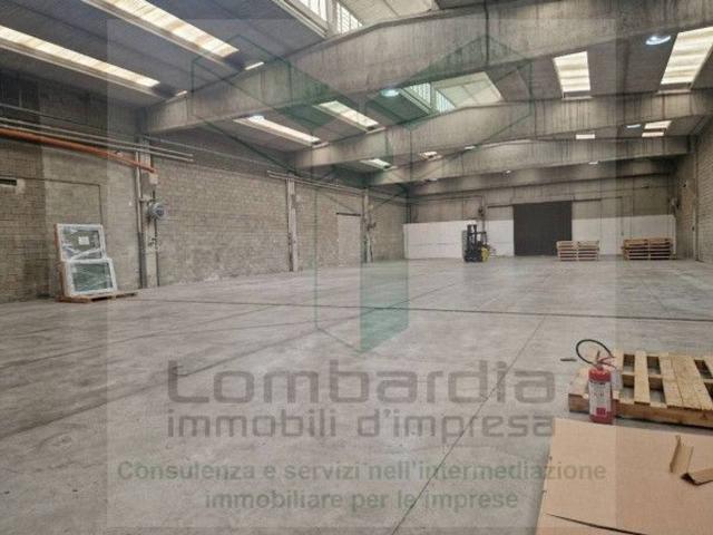 Capannone in affitto a Segrate
