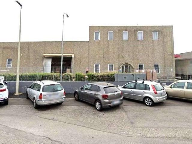 Capannone in affitto a Seregno