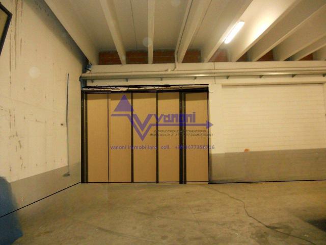 Capannone in affitto a Seriate