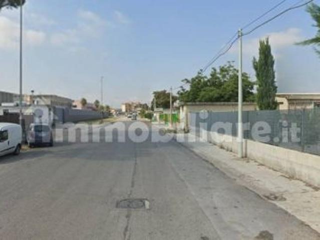 Capannone in affitto a Teverola