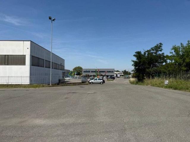 Capannone in affitto a Tortona