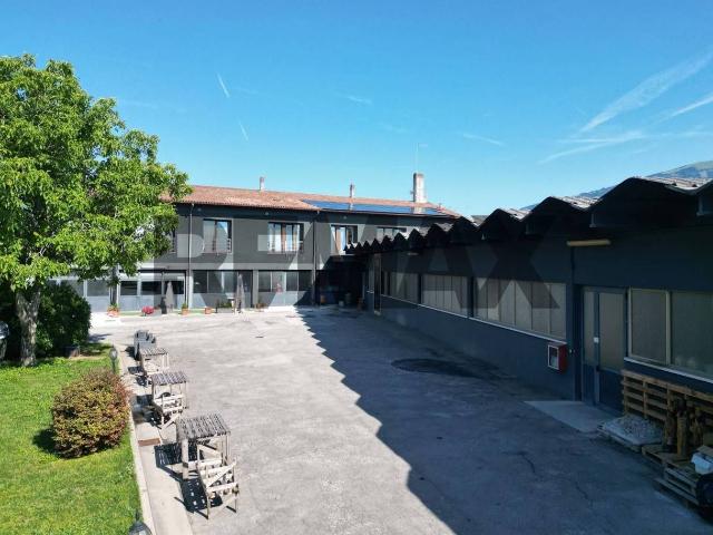 Capannone in affitto a Valdobbiadene