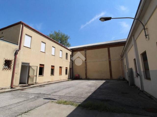 Capannone in affitto a Venezia