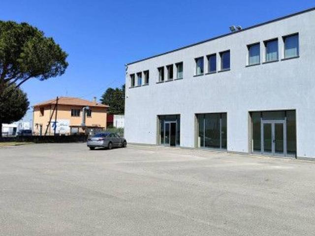 Capannone in affitto a Viterbo