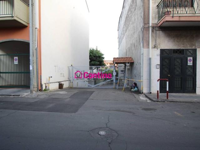 Capannone in affitto di 400 m² in Via Firenze