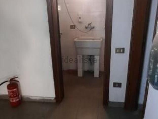 Capannone in affitto di 406 m²