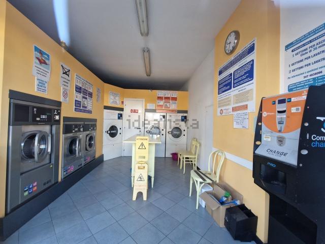 Capannone in affitto di 40 m² in Viale G. Puccini, 1803