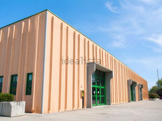 Capannone in affitto di 4100 m² in Via San Michele, 139