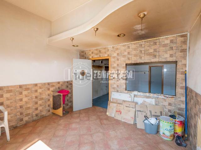 Locale in affitto di 41 m² in Via Monsignor D&apos Arrigo, 15