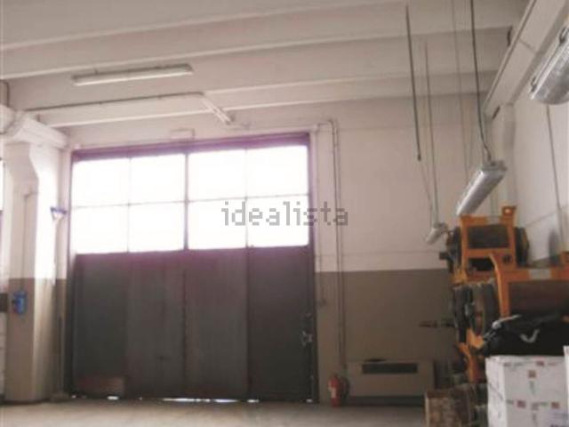 Capannone in affitto di 420 m²