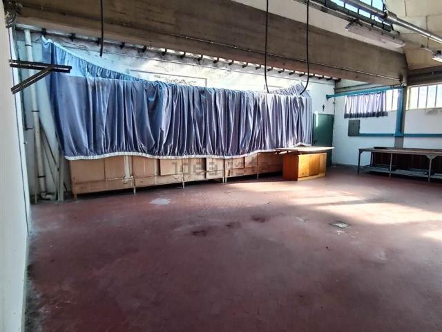 Capannone in affitto di 430 m²