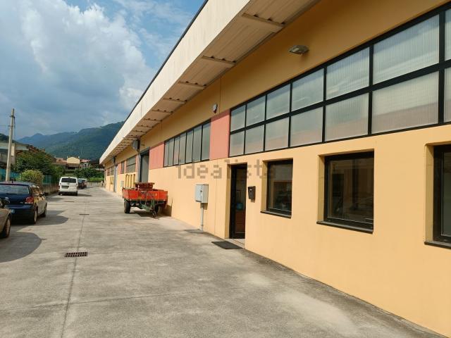 Capannone in affitto di 430 m² in Via Cà del Diaolo
