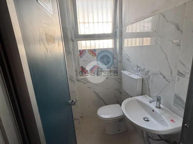 Capannone in affitto di 450 m² in Via Carlo Maria Maggi, 64