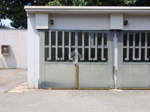 Capannone in affitto di 45 m² in Via per Grumello
