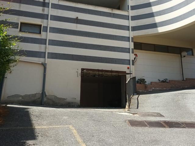 Capannone in affitto di 45 m² in Via Pietro Castelli, 11
