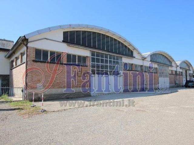 Capannone in affitto di 464 m² in Via Friuli, 23