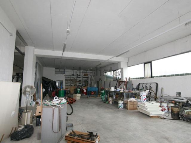 Capannone in affitto di 480 m²