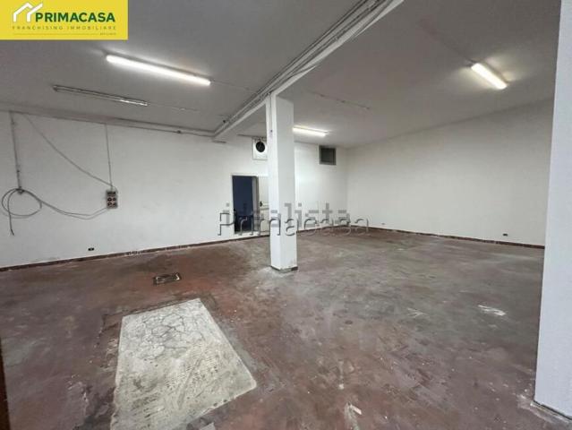 Capannone in affitto di 500 m² in Via Casa Cuchi