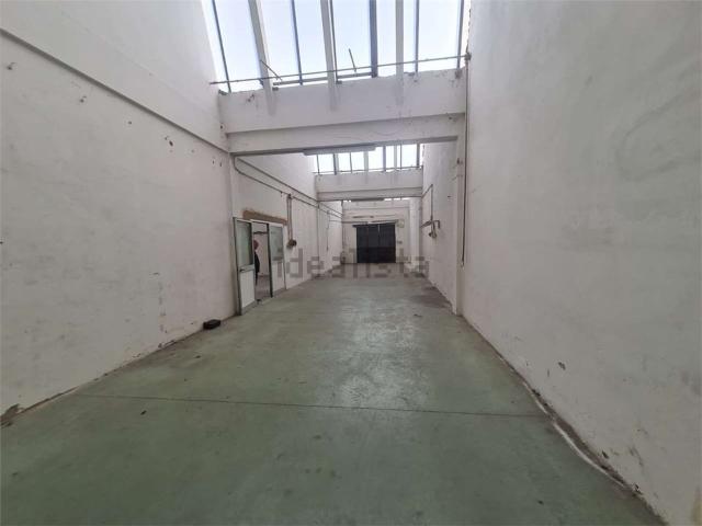Capannone in affitto di 500 m² in Via Venezia, 6
