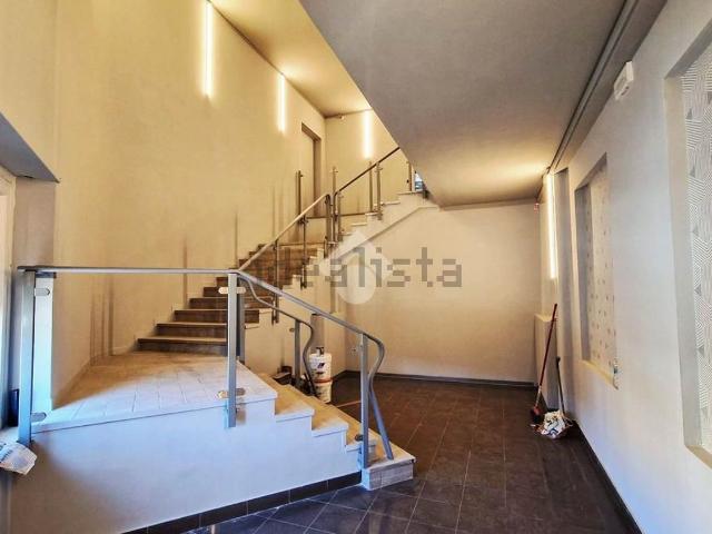 Capannone in affitto di 520 m² in Via Monginevro, 280